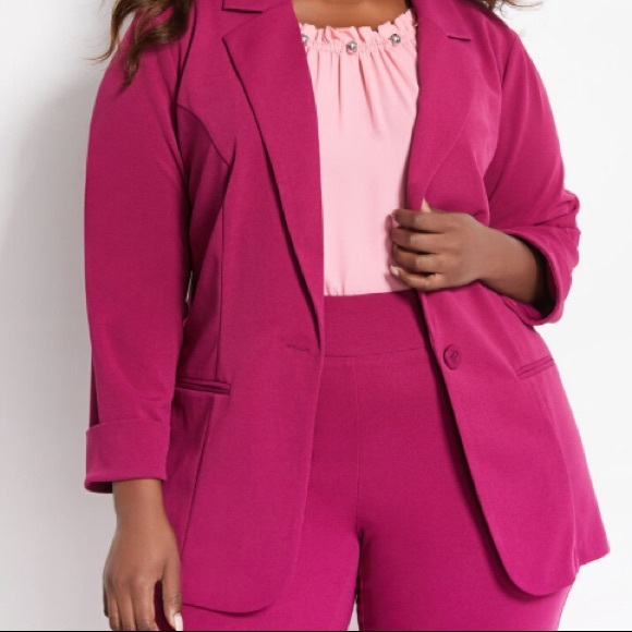 26- Raspberry Roll cuff Blazer - Picture 4 of 12